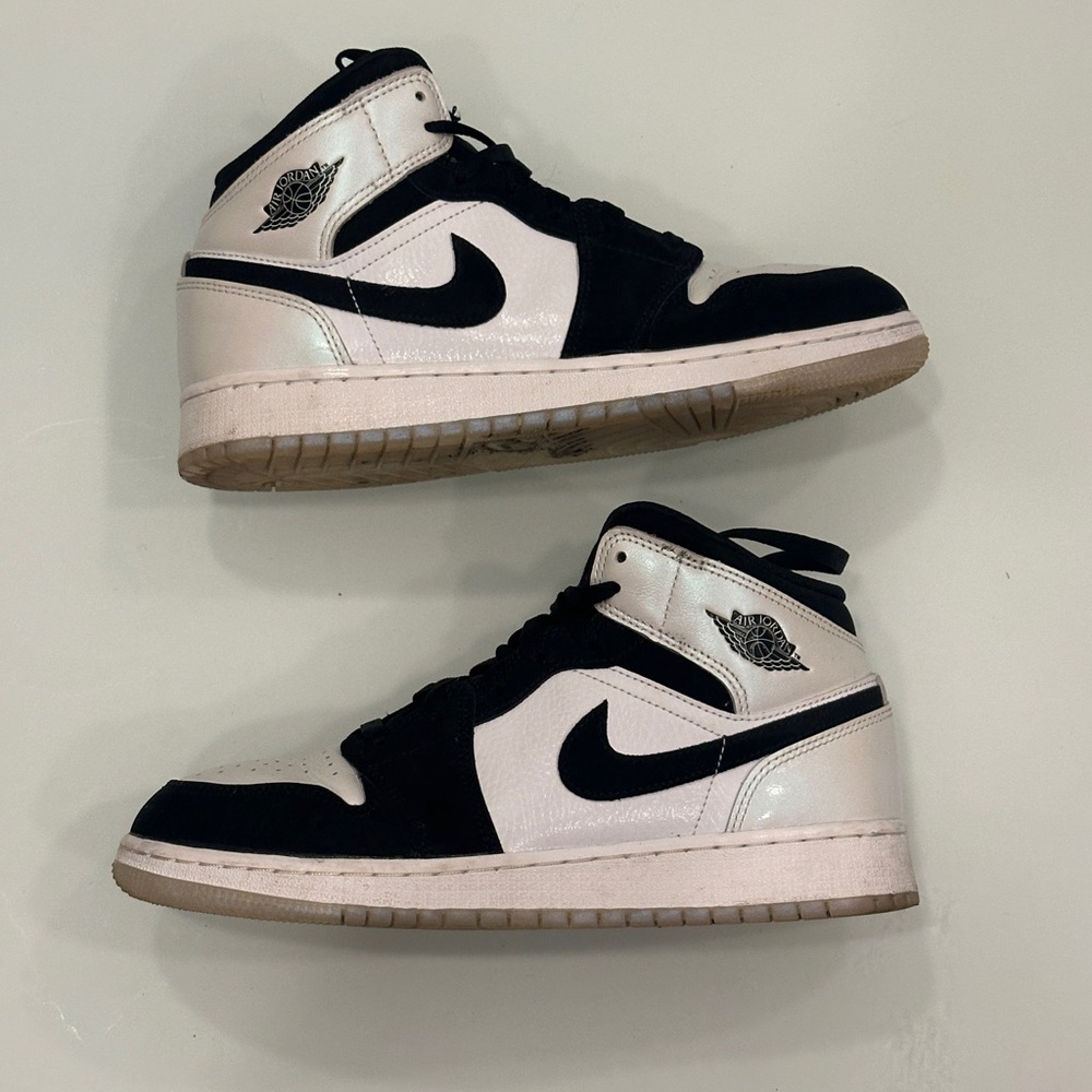 Nike Air Jordan 1 MID SE (GS)